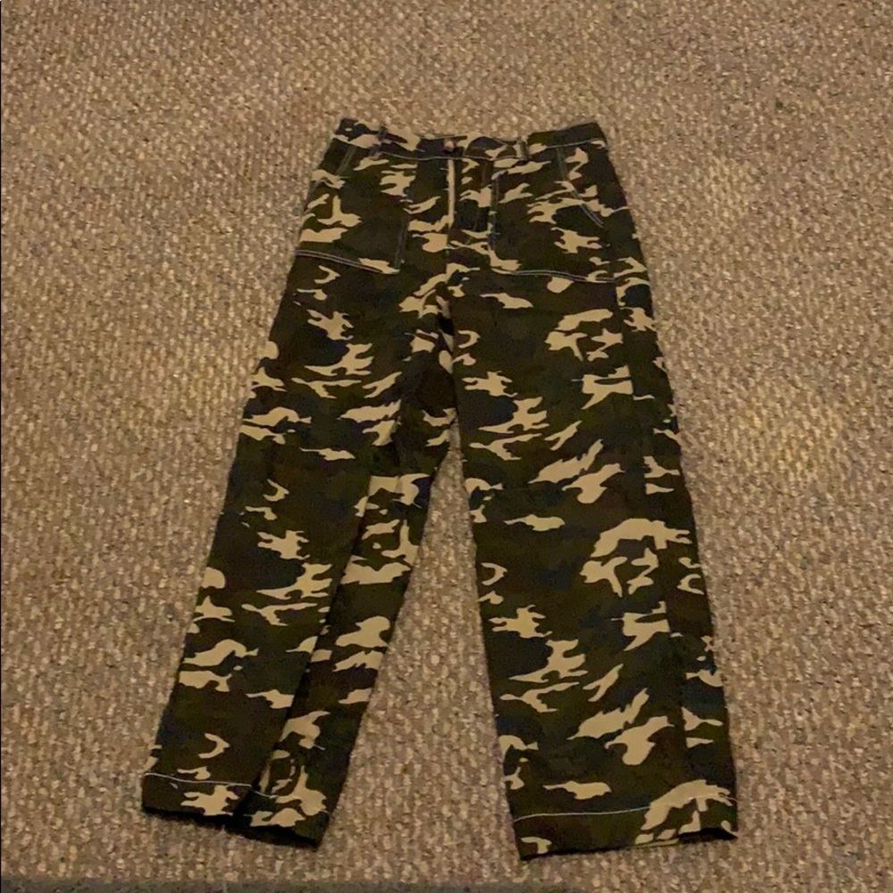 Nasty Gal camo wide-leg pants - Picture 3 of 7